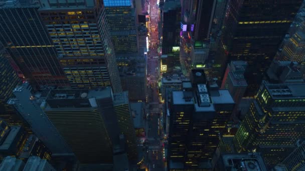 Воздушная Съемка Площади Таймс Сквер Нью Йорке Ночью — стоковое видео