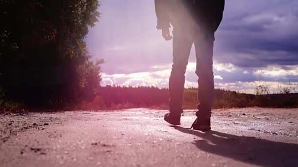 Cropped Footage Kid Walking Rural Road Alone Videoclipe