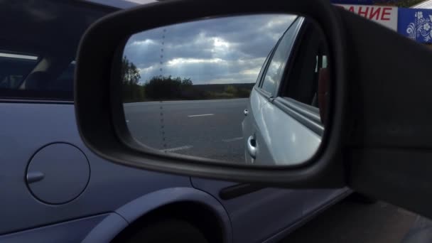 Крупный План Бокового Зеркала Автомобиля — стоковое видео