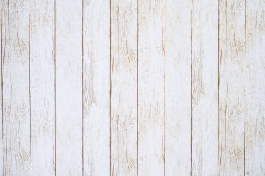 Konut duvarları için kullanılan ahşap tahtalar düzenli olarak düzenlenir.