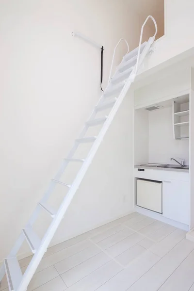 Ático Escaleras Escalera Salón Una Casa — Foto de Stock