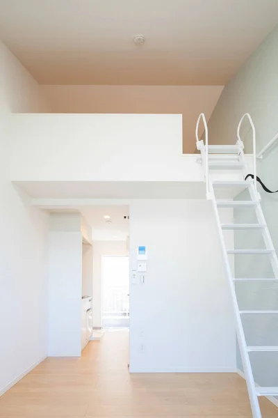 Ático Escaleras Escalera Salón Una Casa — Foto de Stock