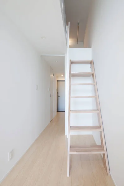 Ático Escaleras Escalera Salón Una Casa — Foto de Stock