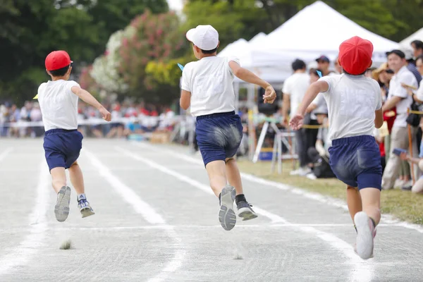 Instantánea Una Reunión Atlética Celebrada Una Escuela Primaria Japón — Foto de Stock