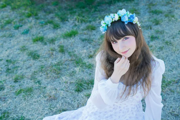 Portrait Young Female Caucasian Blue Corolla Green Land — Stock Photo, Image