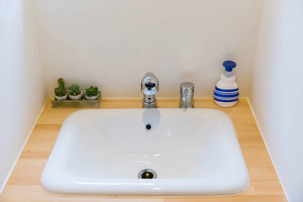 Lavabo Limpio Lavabo Blanco Una Casa — Foto de Stock