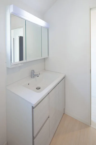 Une Toilette Propre Lavabo Blanc Dans Une Maison — Photo