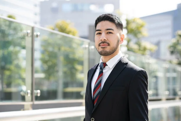 Mixed Race Young Businessman Beard Suit Standing Outdoors — Stock Photo, Image