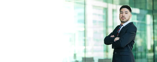 Mixed Race Young Businessman Beard Suit Standing Outdoors — Stock Photo, Image