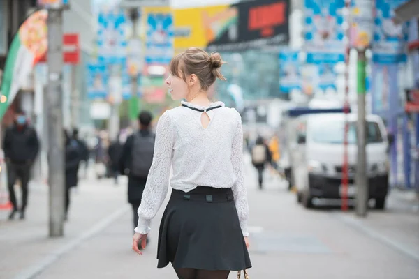 Giovane Donna Europea Visita Del Centro Shibuya Tokyo Giappone Con — Foto Stock