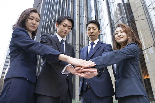 Business Team Van Aziatische Mannen Vrouwen Versterken Eenheid Door Overlappende — Stockfoto