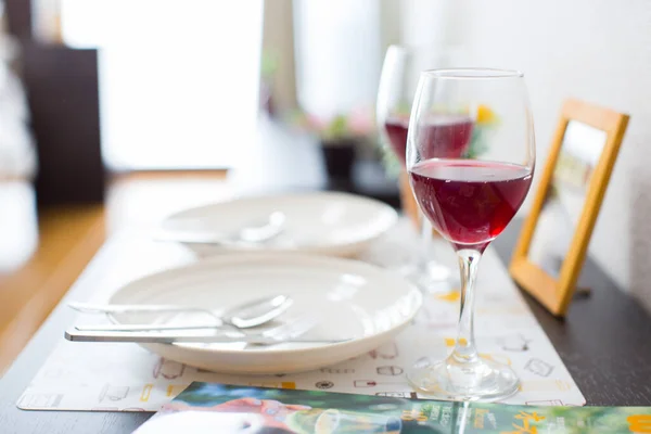 Mesa Jantar Pronta Para Festa Casa Sala Estar Casa — Fotografia de Stock