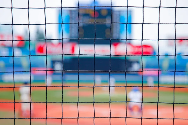 Snímek Záběr Kluků Hrát Baseball Hru Venkovním Stadionu — Stock fotografie