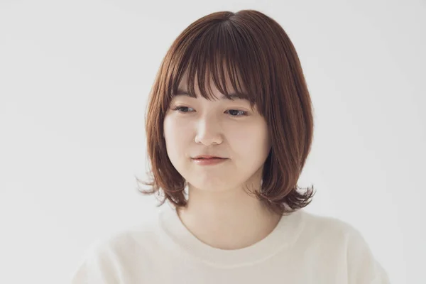 Een Aziatische Japanse Jonge Vrouw Die Fronst Boze Emoties Uitdrukt — Stockfoto