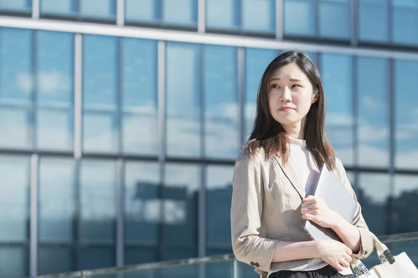Portrait Jeune Femme Affaires Asiatique Japonaise Dans Quartier Des Affaires — Photo