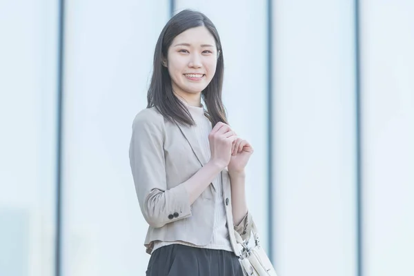 Retrato Una Joven Mujer Negocios Asiática Japonesa Distrito Negocios —  Fotos de Stock