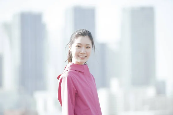 Asijské Mladé Obchodní Žena Cvičení Centru Města Slunný Den — Stock fotografie