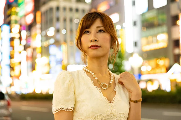 Azji Japoński Kobieta Zaangażowana Pracy Nocy Takich Jak Klub Kabaretowy — Zdjęcie stockowe