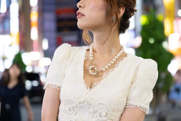 Asiatisk Japansk Kvinne Som Driver Nattarbeid Som Kabarettklubb – stockfoto