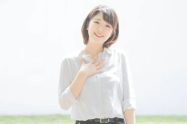 Asian Young Woman Showing Her Peaceful Expression Her Hand Her — Stock Photo, Image