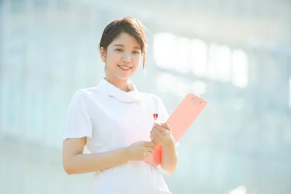 Portrait Asian Japanese Female Nurse Showing Smile Outdoors — Stock Photo, Image