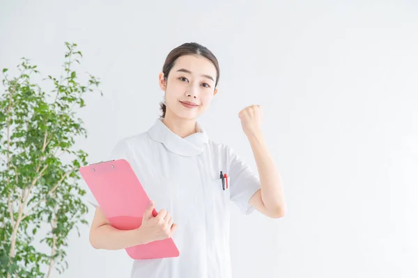 Asiatische Japanische Krankenschwester Posiert Mutig Und Jubelt Mit Einem Lächeln — Stockfoto