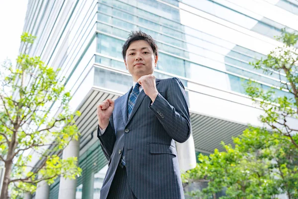 Retrato Hombre Negocios Asiático Japonés Una Calle Negocios Tokio Japón —  Fotos de Stock