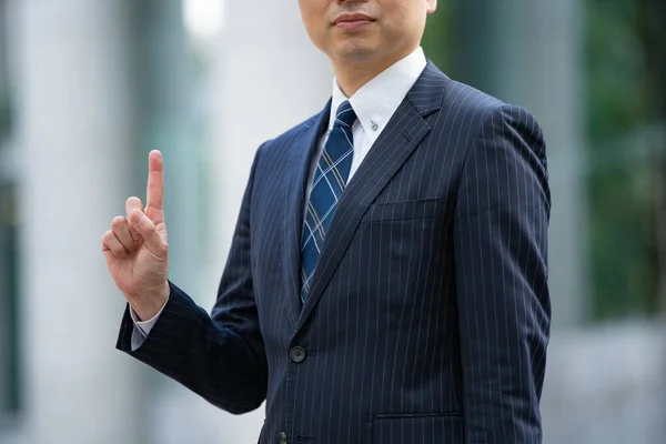 Porträtt Asiatisk Japansk Affärsman Affärsgatan Tokyo Japan — Stockfoto