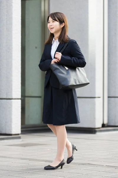 Asiatisk Japansk Ung Kvinnlig Högskolestudent Som Söker Jobb — Stockfoto