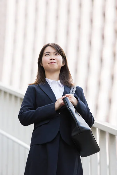Asiatisk Japansk Ung Kvinnlig Högskolestudent Som Söker Jobb — Stockfoto