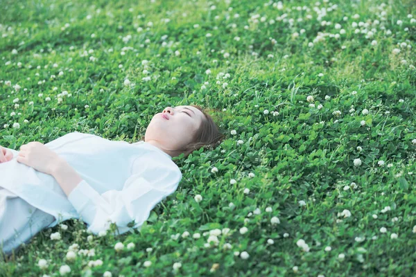 Asian Young Woman Showing Relaxed Expression Meadow — Stock Photo, Image