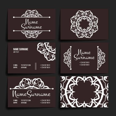 Vektör tasarım şablonları kümesi. Monogram daire süsleme ile kartvizit. Mandala stili.