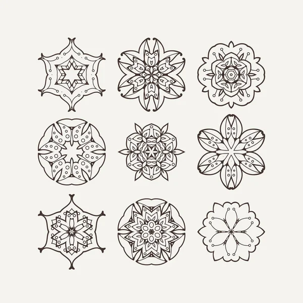 Set di simboli mandala vettoriali ornati. Tatuaggio in pizzo Mehndi. Tessitura orientale . — Vettoriale Stock