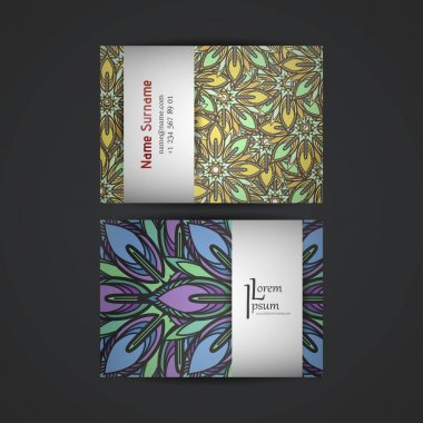 Vektör tasarım şablonları kümesi. Kartvizit çiçek daire süsleme ile.