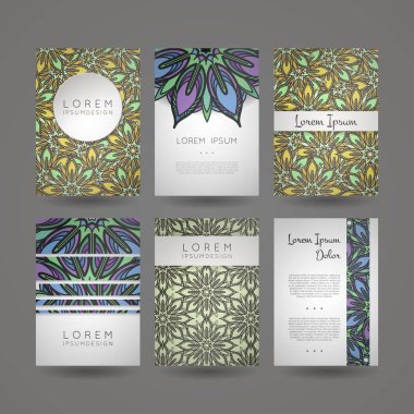 Vektör tasarım şablonları kümesi. Kartvizit çiçek daire süsleme ile.