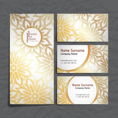 Vektör tasarım şablonları kümesi. Kartvizit çiçek daire süsleme ile.