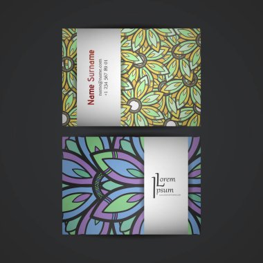 Vektör tasarım şablonları kümesi. Kartvizit çiçek daire süsleme ile.