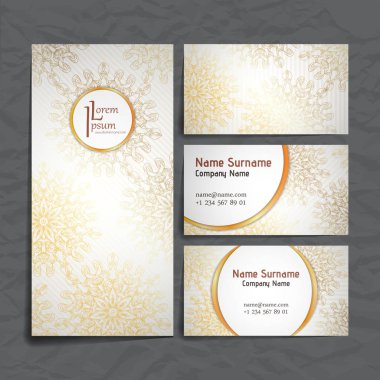 Mandala sembollerle tasarım koleksiyonu. Daire süsleme ile kartvizit kümesi.