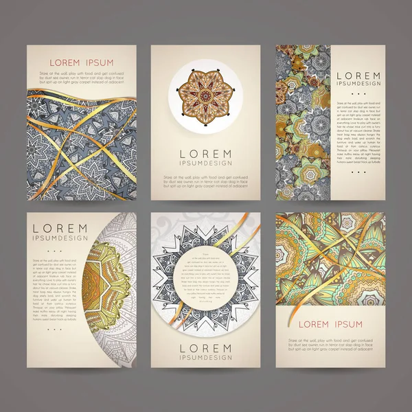 Collection design avec symboles mandala. Ensemble de cartes de visite avec ornement circulaire . — Image vectorielle