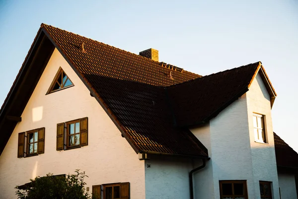 ミュンヘン、青い空の家 — ストック写真