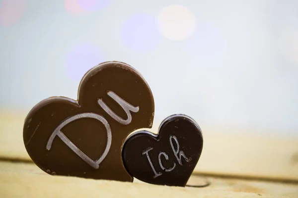 Coração de chocolate, rotulado, você e eu — Fotografia de Stock
