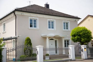 Villa giriş alanı yuvarlak ayağı ile