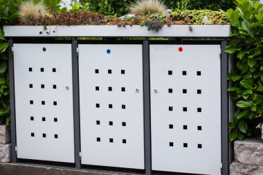 Çöp evler güzel dikti