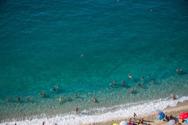 Praia de Tropea, vista plataforma com vista para a praia — Fotografia de Stock