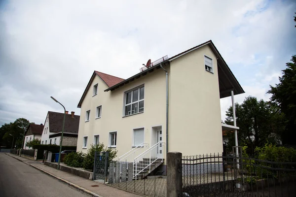 Casa multifamiliar, casa de alquiler en Múnich — Foto de Stock