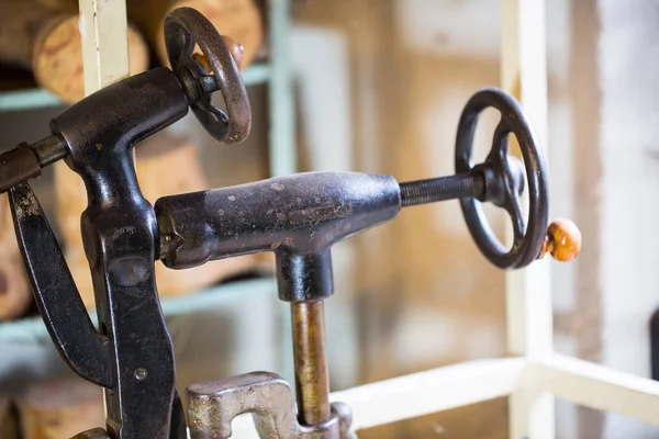 Alte Maschinen in der Schuhmacherwerkstatt — Stockfoto