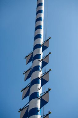 Direği, direği beyaz mavi