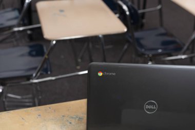 Elgin, Illinois - 2019 dolayları: Sınıfta bir Dell Chromebook.