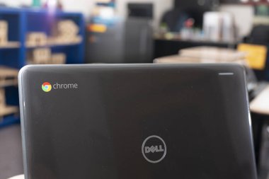 Elgin, Illinois - 2019 dolayları: Sınıfta bir Dell Chromebook.