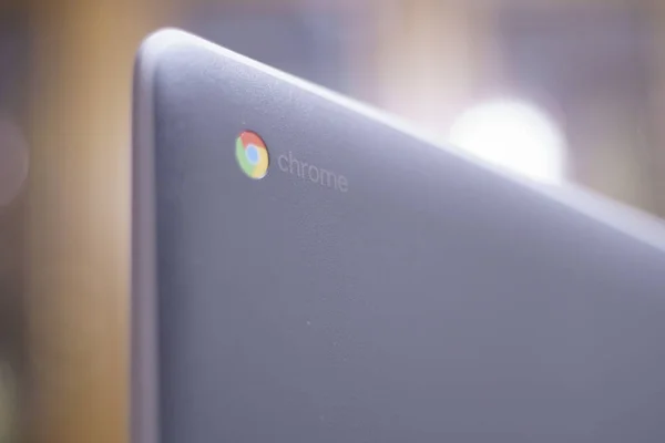 Elgin 2020 Ένα Chromebook Που Χρησιμοποιείται Στο Σπίτι Για Μια — Φωτογραφία Αρχείου